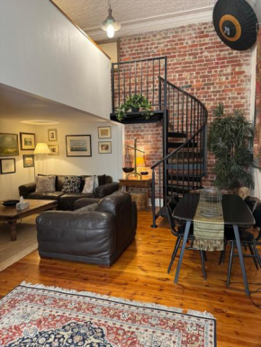 Luxury Mansion Loft by the Beach, Melbourne